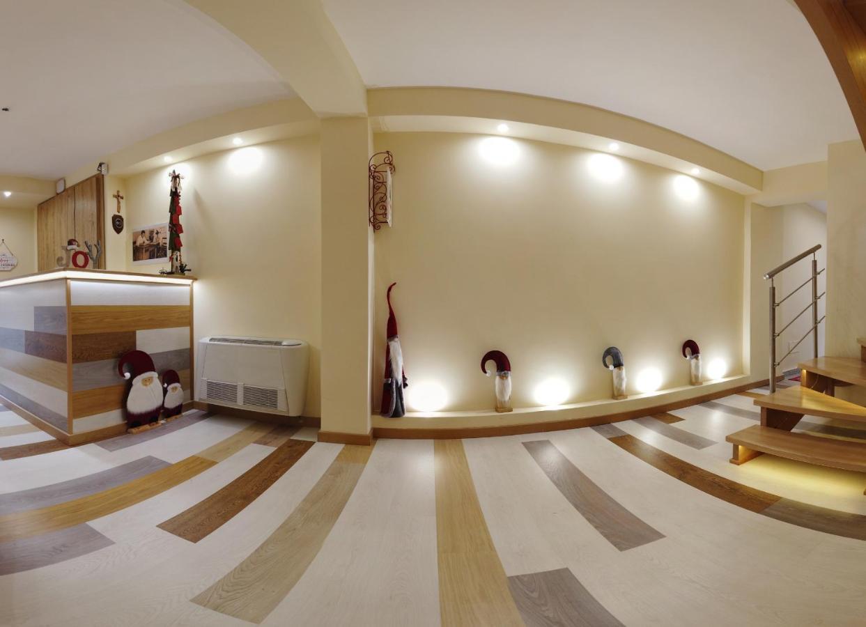 Abete Bianco - Albergo Del Natale Camigliatello Silano Εξωτερικό φωτογραφία